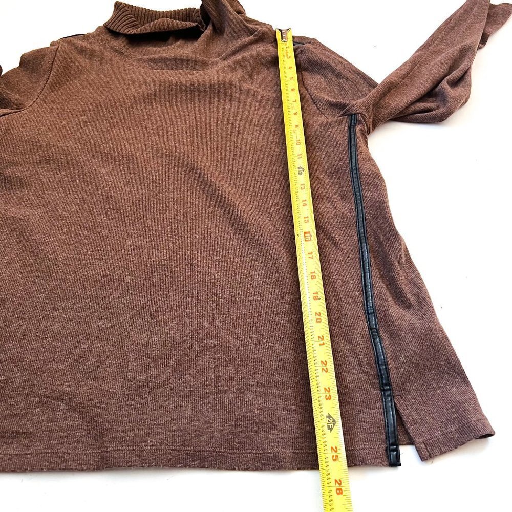 Rafaella Brown Sweater with faux leather trim Size Large - Picture 8 of 8